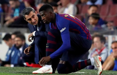 Barca nhận 2 thẻ đỏ, HLV nói: 'Bí ẩn!'