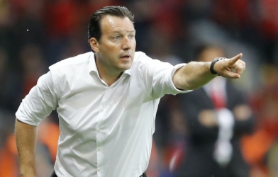 Nợ lương HLV, đội bóng số 1 châu Á tính sa thải