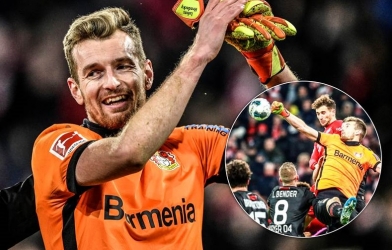 Thủ môn Leverkusen thắng Bayern bằng một mắt