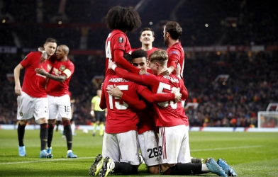 Cầu thủ Colchester tự tin đánh bại sao MU