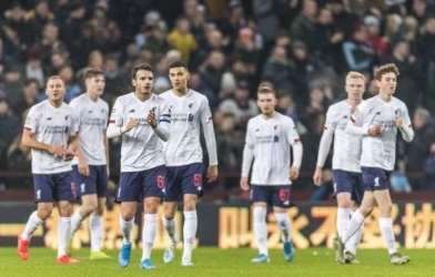 Liverpool 'tan nát' trước Aston Villa