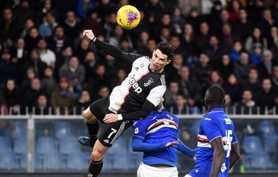 VIDEO: Cách Ronaldo luyện thành 'siêu phẩm giữa không trung'