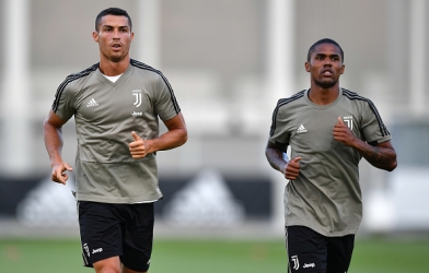 VIDEO: Sao Juve chạy thi với xe đua cho đỡ 'cuồng chân'