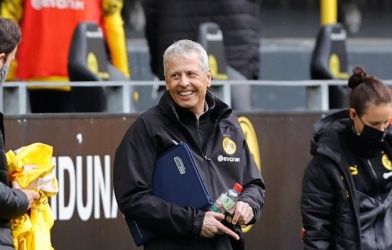 HLV Dortmund cảm thấy hụt hẫng dù thắng đậm Schalke