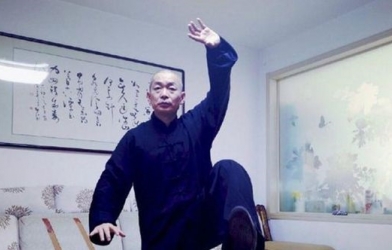 Đấu Từ Hiểu Đông, võ sư Trung Quốc dùng 'binh pháp' khiến võ lâm sững sờ