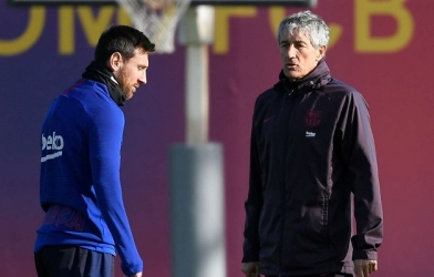 HLV Barca lên tiếng sau khi bị Messi chê bai