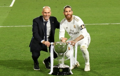 Ramos gọi Zidane là 'hoàng đế tai lừa' ngày Real vô địch