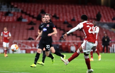 Nhận định Dundalk vs Arsenal: Khôn chợ dại nhà