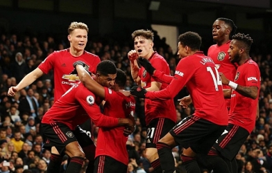 Đối thủ 'chúc phúc' MU trước trận đấu quyết định ngôi đầu