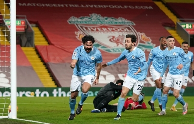 Gundogan phản ứng hài hước sau khi sút hỏng penalty trước Liverpool