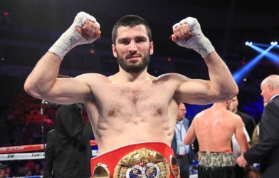 Nhà vô địch boxing muốn hỏi ý kiến Khabib để ra mắt UFC