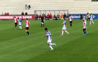 ‘Văn Hậu hay hơn hậu vệ trái của SC Heerenveen’