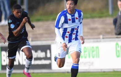 Lịch thi đấu bóng đá hôm nay 27/10: Văn Hậu ra sân ở giải VĐQG Hà Lan?