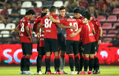 CĐV Thái Lan dành sự quan tâm lớn cho Văn Lâm và đồng đội