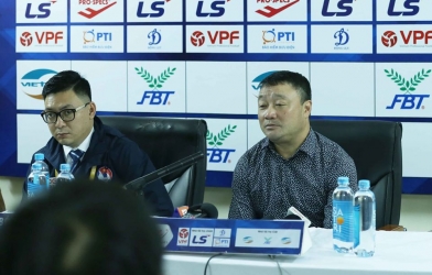 HLV Viettel: 'HAGL đá rất hay'