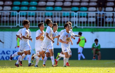 VIDEO: U19 HAGL thi triển tiki-taka làm khổ đội bóng ở giải hạng Nhất
