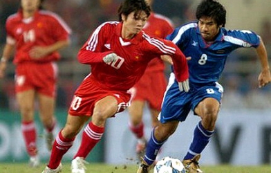 VIDEO: Hàn Quốc hay Thái Lan đều gục ngã trước tài năng của Văn Quyến