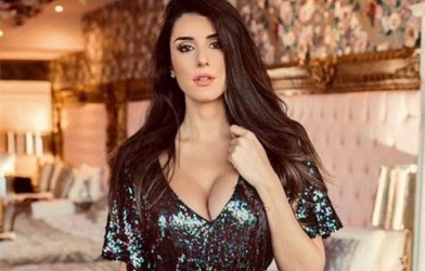 Đường cong nóng bỏng của nữ VĐV bóng rổ quyến rũ nhất Thế giới