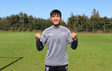 VIDEO: Văn Hậu ướt sũng mồ hôi trong buổi tập mới nhất của Heerenveen