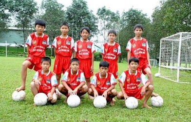 VIDEO: Tuổi thơ dữ dội của các Idol quốc dân ĐT Việt Nam