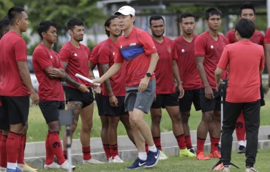 LĐBĐ Indonesia thừa nhận khó khăn với HLV Shin Tae Yong