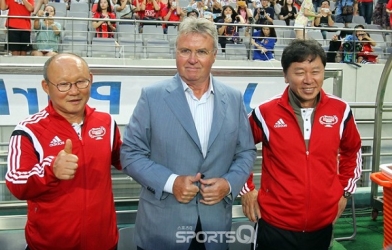 Park Ji Sung chọn HLV Park dẫn dắt đội hình trong mơ