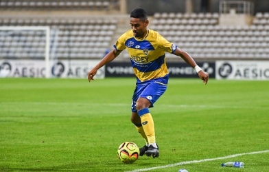 Hậu vệ Việt kiều giá triệu USD mở cánh cửa gia nhập ĐT Việt Nam?