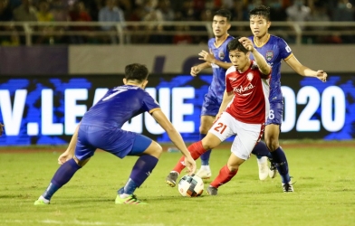 Công Phượng ghi bàn cũng không giúp TPHCM có điểm trước Bình Dương