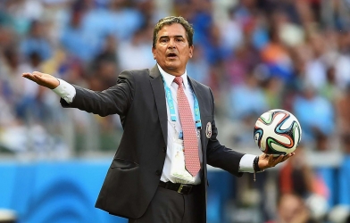 Cựu HLV ĐT UAE 'trù ẻo' đội nhà thua Việt Nam