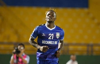 HLV vô địch Thai League: 'Cầu thủ Bình Dương đá vậy là quá láo'