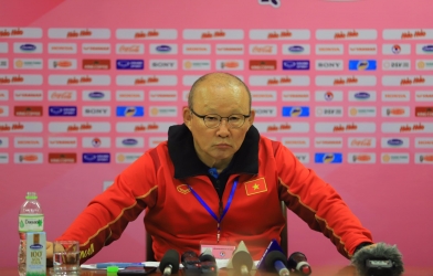 Báo Thái: 'HLV Park Hang Seo cứ liên tục than thở'