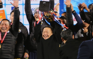 Bầu Hiển hả hê khi Hà Nội FC đánh bại Viettel