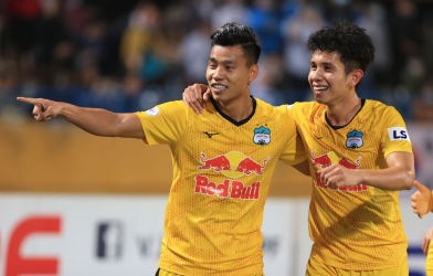 Cựu HLV HAGL: 'Năm nay Kiatisak không vô địch thì rất phí'