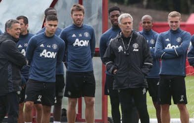 Sky Sports xác nhận cầu thủ đầu tiên rời MU