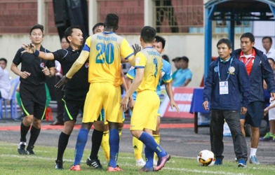 Chủ tịch FLC Thanh Hóa Trịnh Văn Quyết dọa bỏ V-League