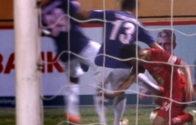 HAGL không khiếu nại pha xấu chơi của Hoàng Vũ Samson