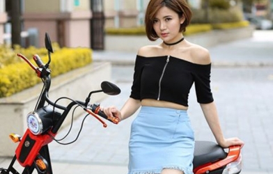 Hot girl Tú Linh ‘đanh đá’ đáp trả CĐV MU