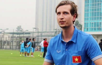 Chuyên gia Đức ấn tượng với bóng đá Việt Nam