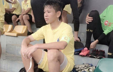 Cầu thủ U15 Hà Nội bị dọa ‘cắt gân chân’ lên tiếng
