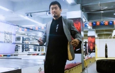 ‘Đệ nhất Thiết Bố Sam’ thách đấu Từ Hiểu Đông