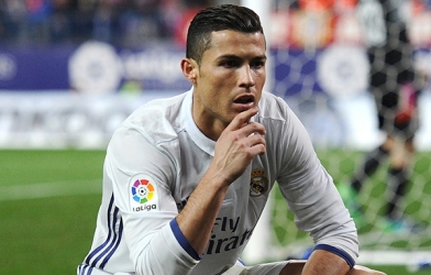 Sốc: Ronaldo trốn thuế, đối diện với án tù nặng hơn Messi