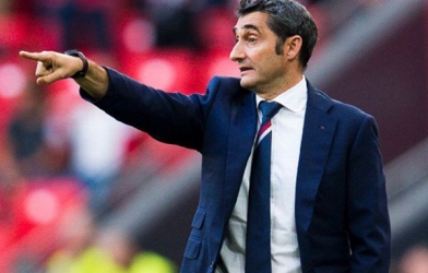 Vừa trở thành HLV Barca, Valverde đã nhận trái đắng đầu tiên