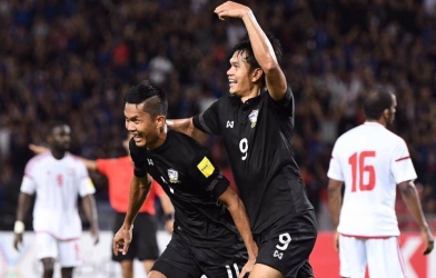 ĐTQG Thái Lan đánh rơi chiến thắng ở phút 90 trước UAE