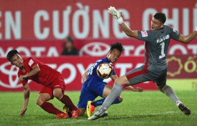 Lê Sỹ Mạnh tiếp tục đe dọa thủ thành Đặng Văn Lâm?