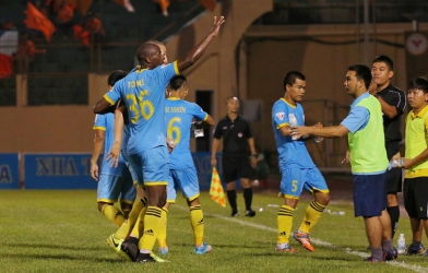 Kết quả, BXH V-League 2017 ngày 21/10: Ngôi đầu 'có biến'