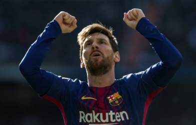 Đánh bại chính Ronaldo, Messi lập kỷ lục ‘siêu khủng’