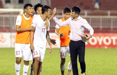 Công Vinh gây sốc lớn với số tân binh của CLB TP.HCM