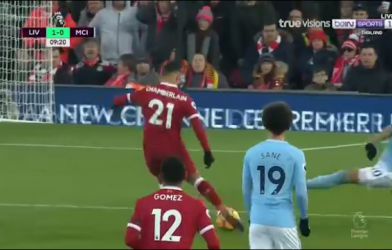 Liverpool dẫn trước nhờ khoảnh khắc của cầu thủ bất ngờ nhất