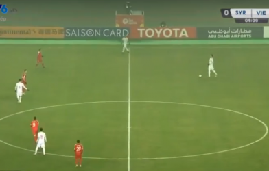 Phong cách nhập cuộc rất lạ ở trận U23 Việt Nam vs Syria
