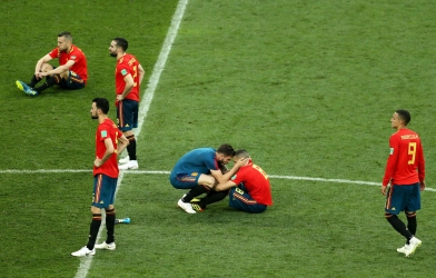 Chính thức: Huyền thoại Tây Ban Nha từ giã ĐTQG